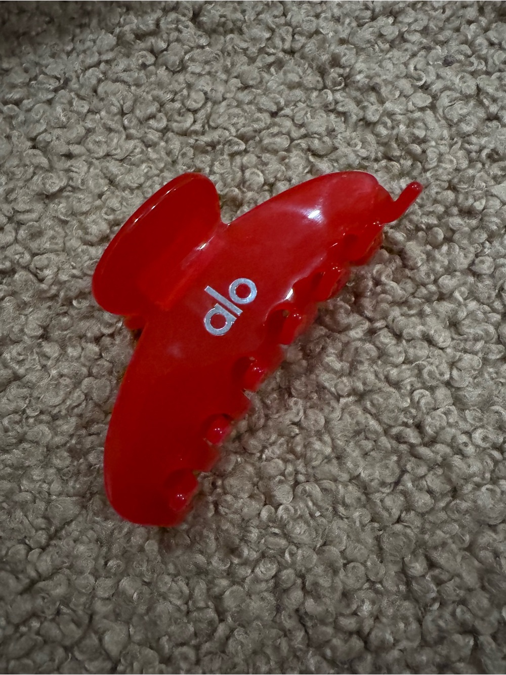 ALO Yoga Red Gloss Hair Claw Clip
